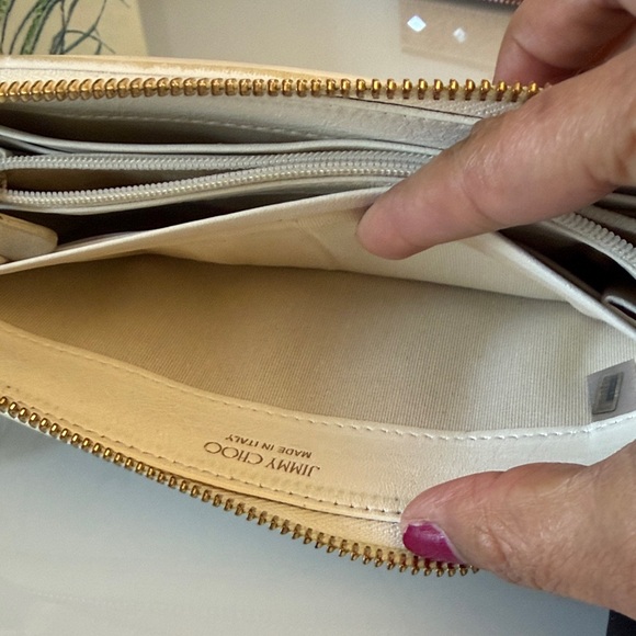 Jimmy Choo Cream Star-Embellished Wallet - Picture 11 of 14